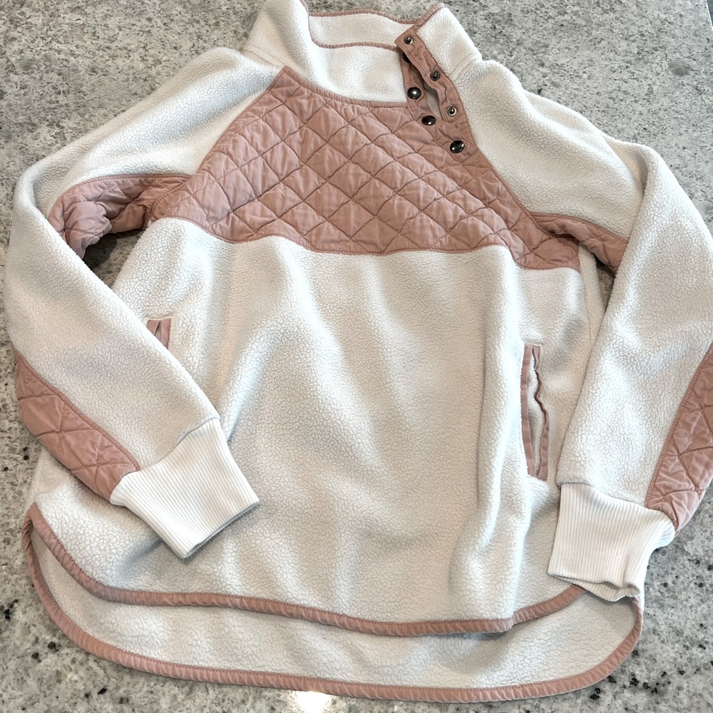 Abercrombie & Fitch Sweater